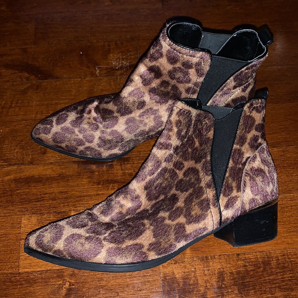 Nine West Leopard Boots size 8